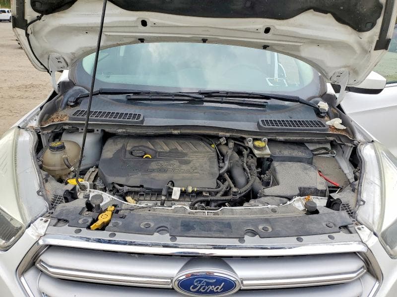 2017 FORD ESCAPE SE 11