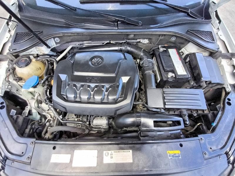2018 VOLKSWAGEN PASSAT SE 11