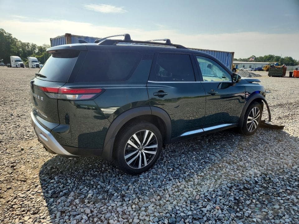 2025 NISSAN PATHFINDER PLATINUM 3