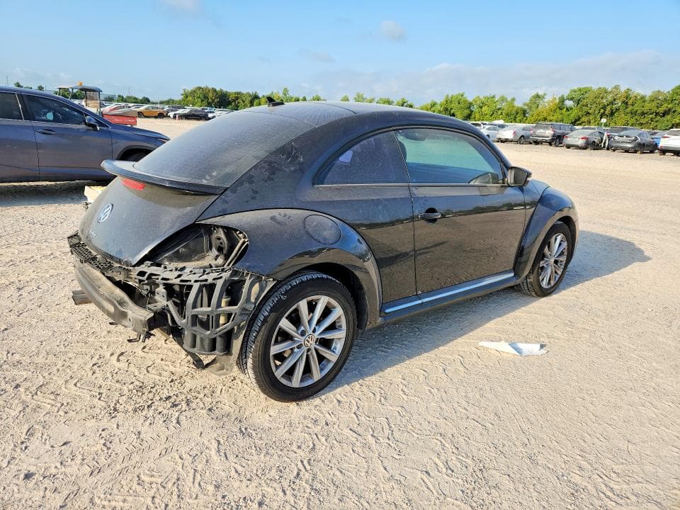 2017 VOLKSWAGEN BEETLE SE 3