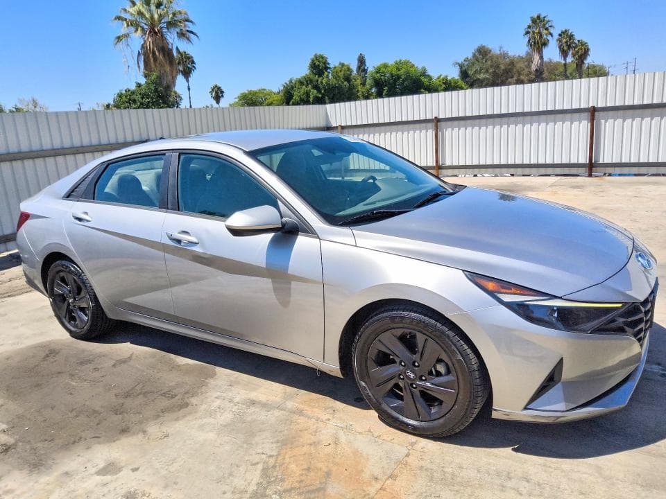 2021 HYUNDAI ELANTRA SEL 4