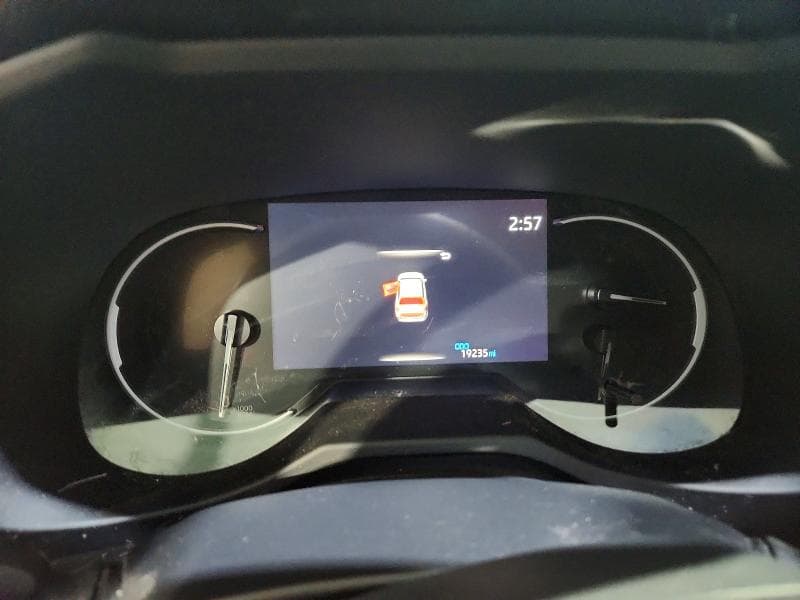 2023 TOYOTA RAV4 XLE 9