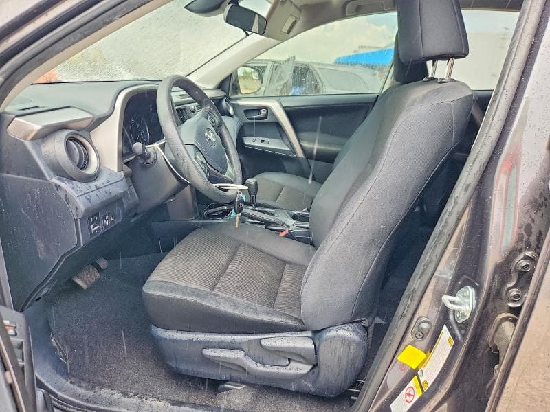 2018 TOYOTA RAV4 LE 7