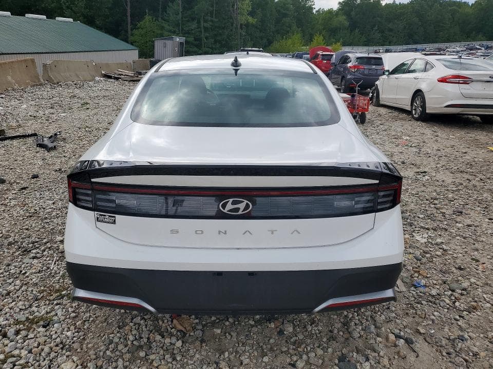 2026 HYUNDAI SONATA SE 6