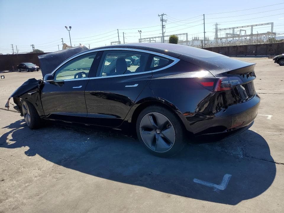 2018 TESLA MODEL 3 2