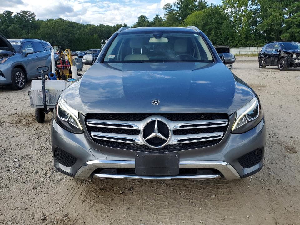 2017 MERCEDES-BENZ GLC 300 4MATIC 5