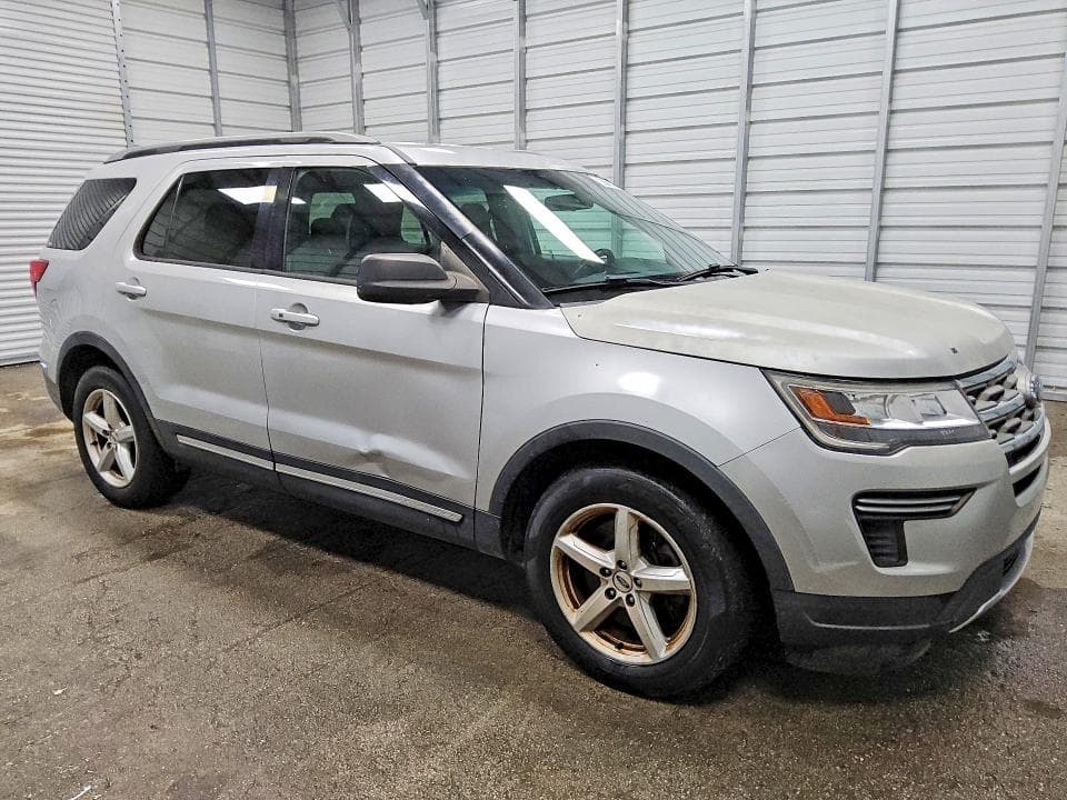 2018 FORD EXPLORER XLT 4