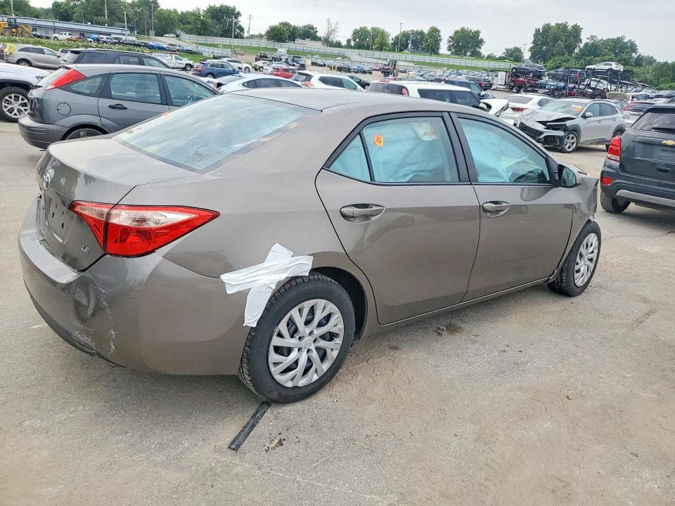 2018 TOYOTA COROLLA LE 3