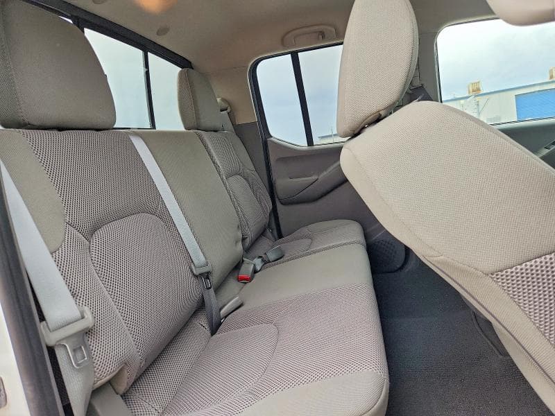 2019 NISSAN FRONTIER SV 10