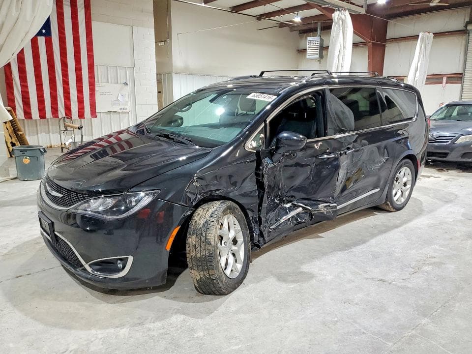 2020 CHRYSLER PACIFICA TOURING L - 1