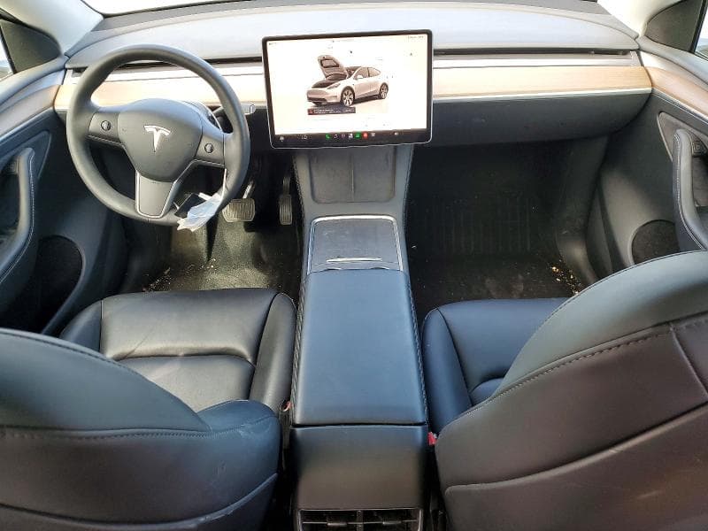 2023 TESLA MODEL Y 8