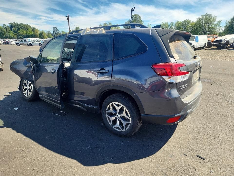 2024 SUBARU FORESTER PREMIUM 2