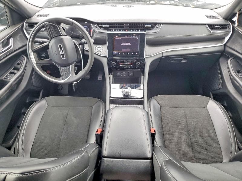 2025 JEEP GRAND CHEROKEE LAREDO 8