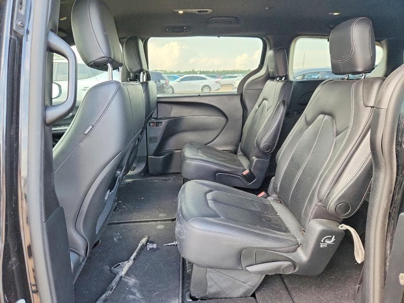 2020 CHRYSLER PACIFICA TOURING L 11