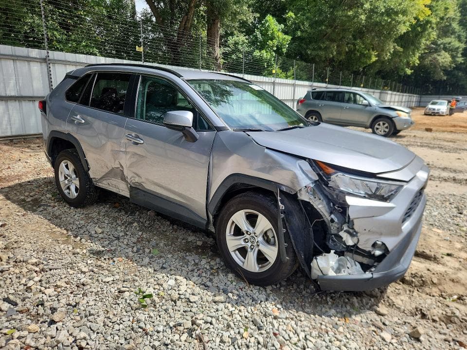 2020 TOYOTA RAV4 XLE 4
