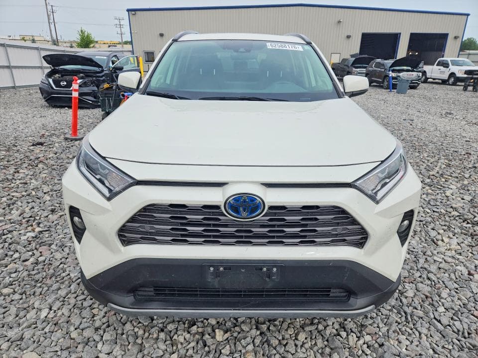 2020 TOYOTA RAV4 LIMITED 5