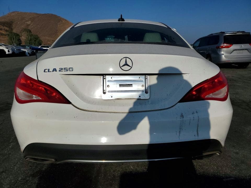 2018 MERCEDES-BENZ CLA 250 6