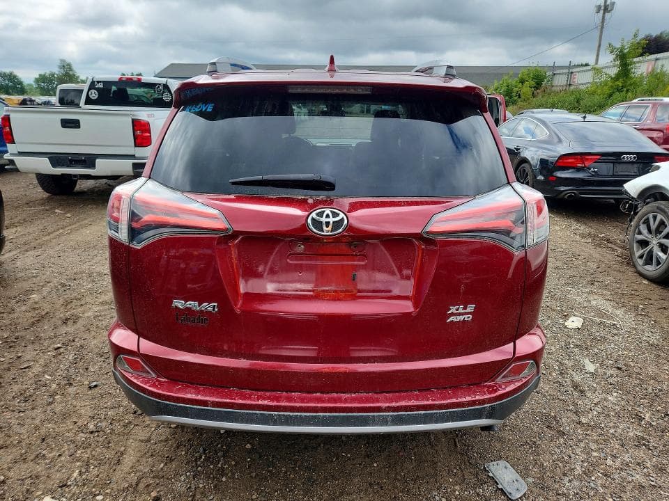 2018 TOYOTA RAV4 XLE 6
