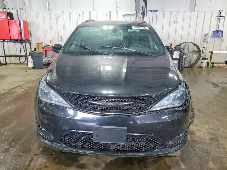 2019 CHRYSLER PACIFICA LIMITED 5