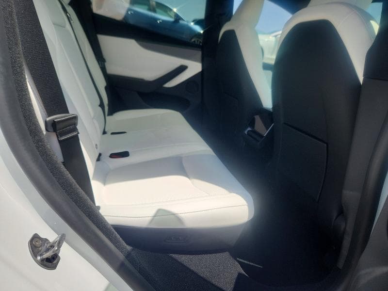 2026 TESLA MODEL Y 11