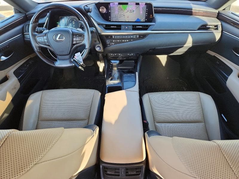 2020 LEXUS ES 300H 8