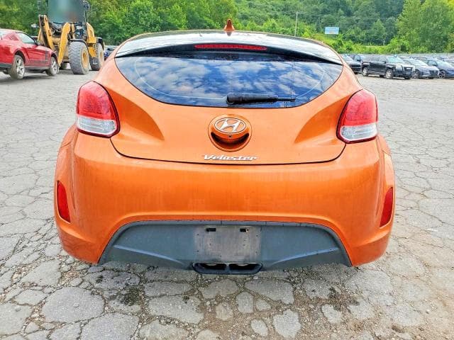 2017 HYUNDAI VELOSTER BASE 6
