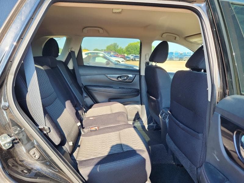 2017 NISSAN ROGUE SV 11
