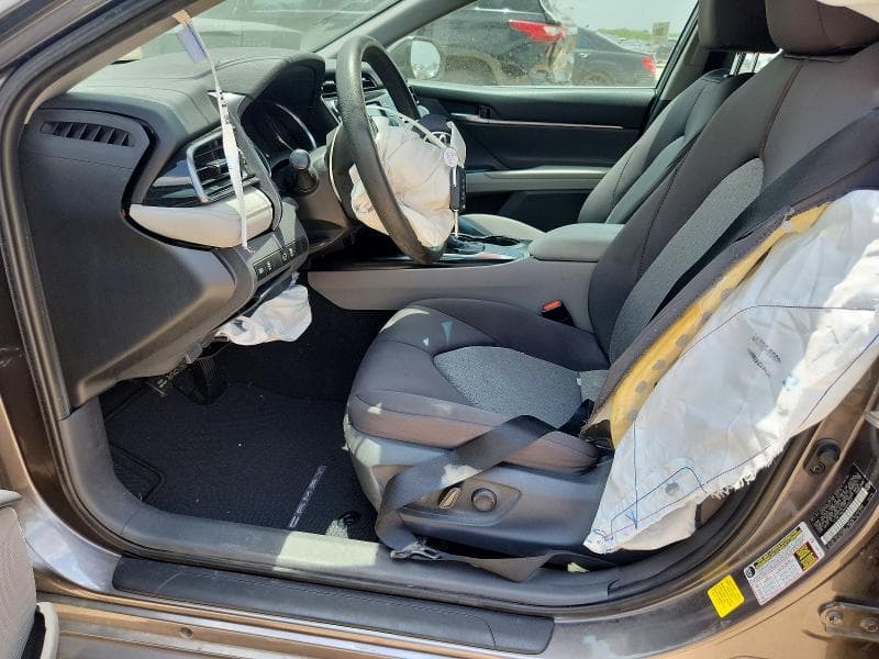 2019 TOYOTA CAMRY LE 7