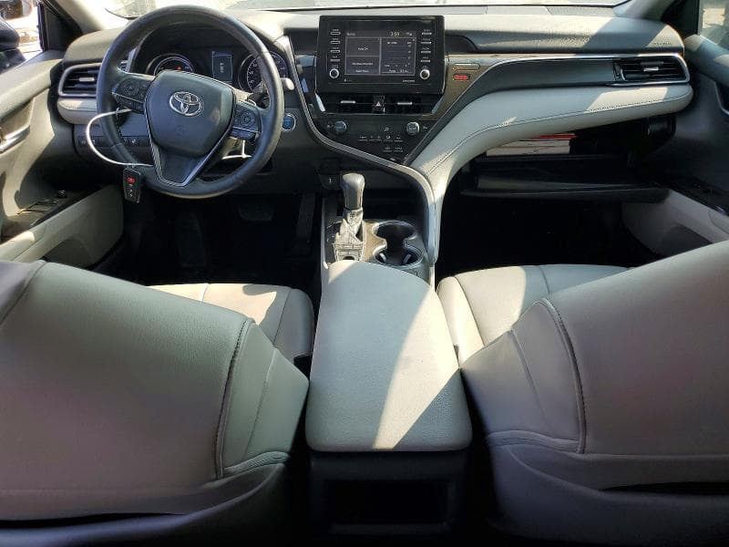 2021 TOYOTA CAMRY SE 8
