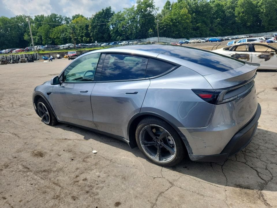 2026 TESLA MODEL Y 2
