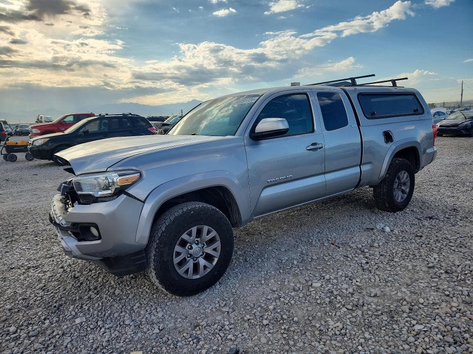2017 TOYOTA TACOMA SR5 V6 - 1