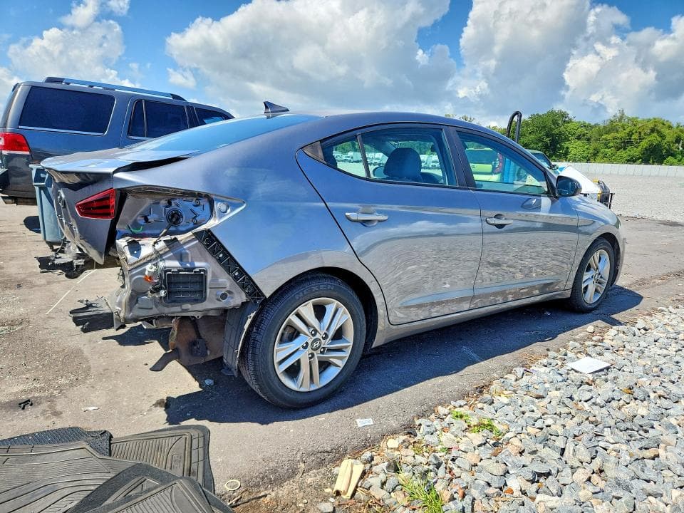 2019 HYUNDAI ELANTRA SEL 3
