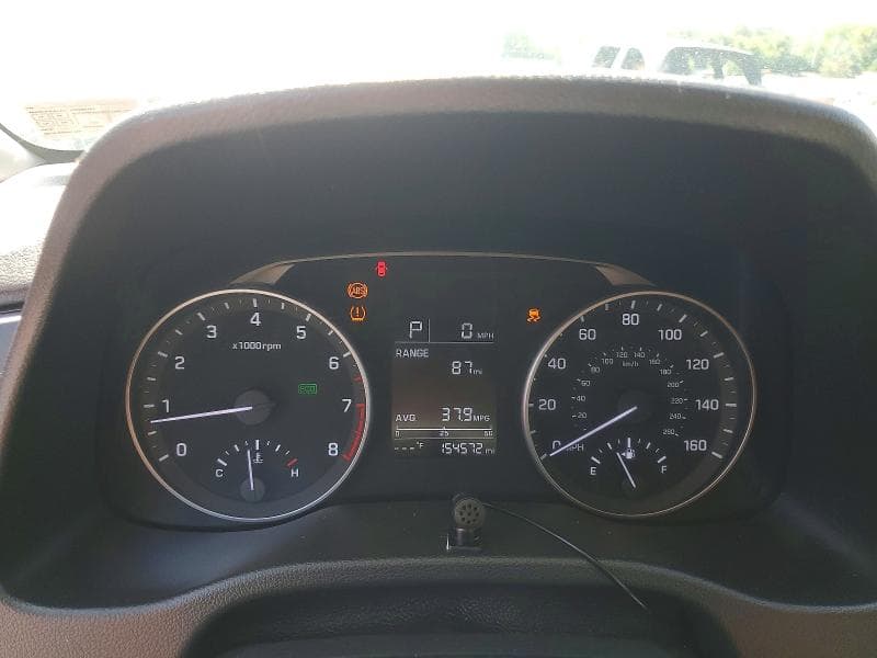 2017 HYUNDAI ELANTRA SE 9