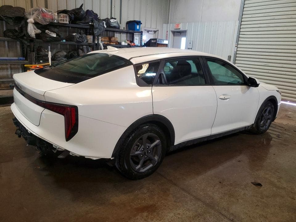 2025 KIA K4 LXS 3