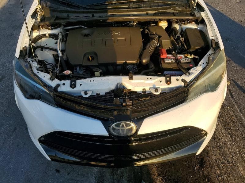 2017 TOYOTA COROLLA LE 11