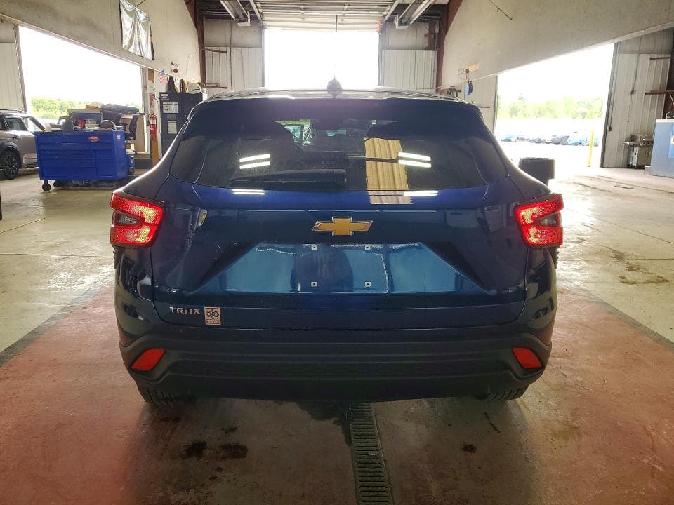 2024 CHEVROLET TRAX LS 6