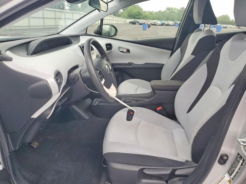 2017 TOYOTA PRIUS TWO 7