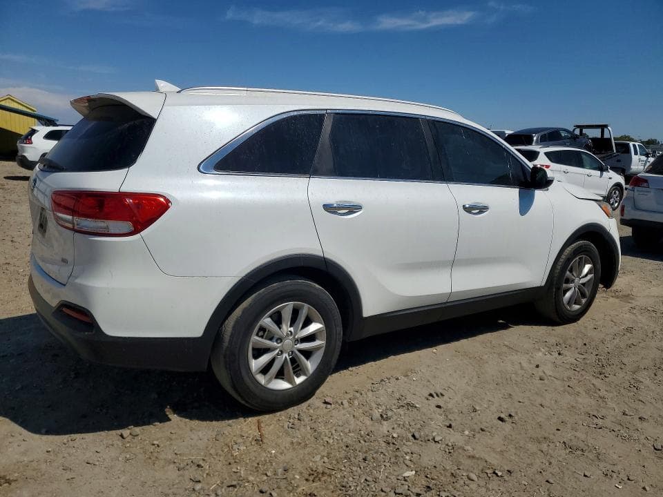 2018 KIA SORENTO LX 3
