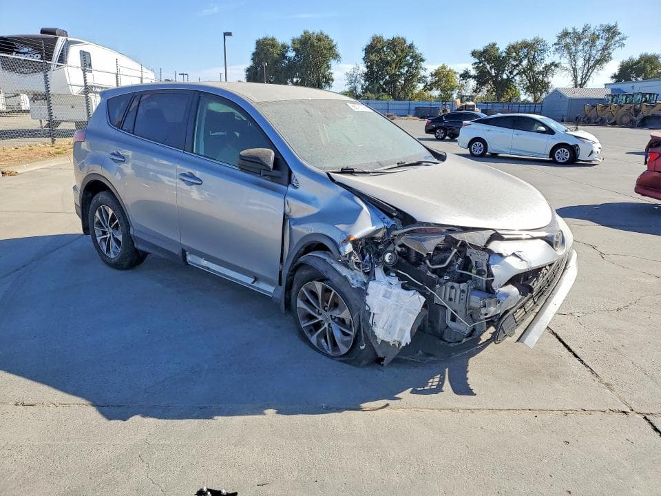 2018 TOYOTA RAV4 LE 4