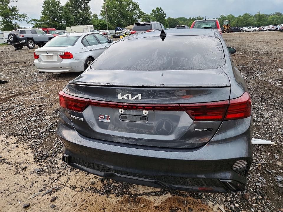 2022 KIA FORTE GT LINE 6