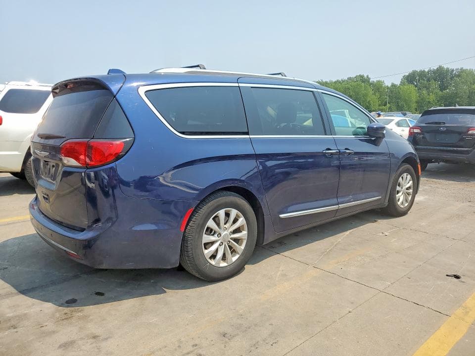 2018 CHRYSLER PACIFICA TOURING L 3