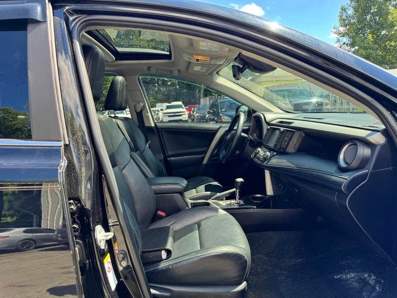 2018 TOYOTA RAV4 LIMITED 10