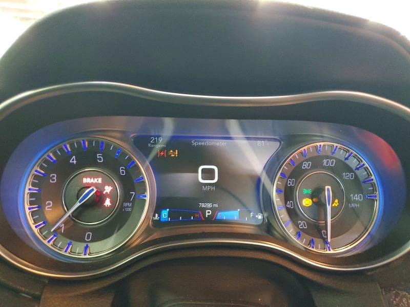 2017 CHRYSLER 300C LUXURY 9
