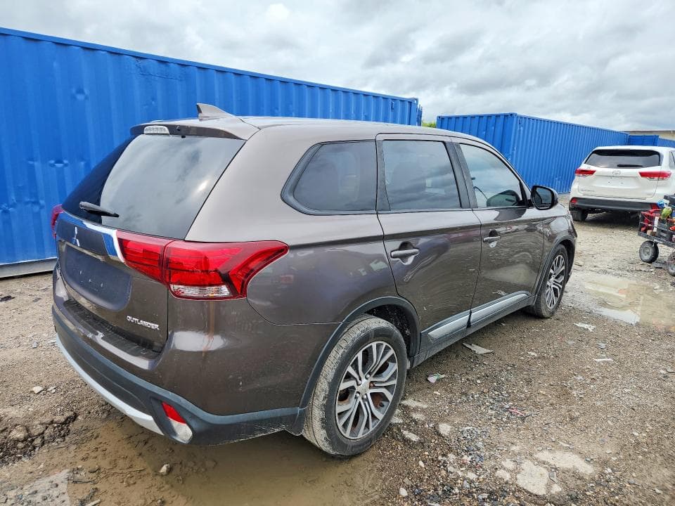 2018 MITSUBISHI OUTLANDER ES 3