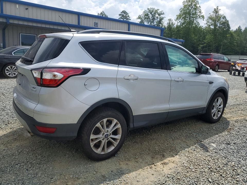 2018 FORD ESCAPE SE 3