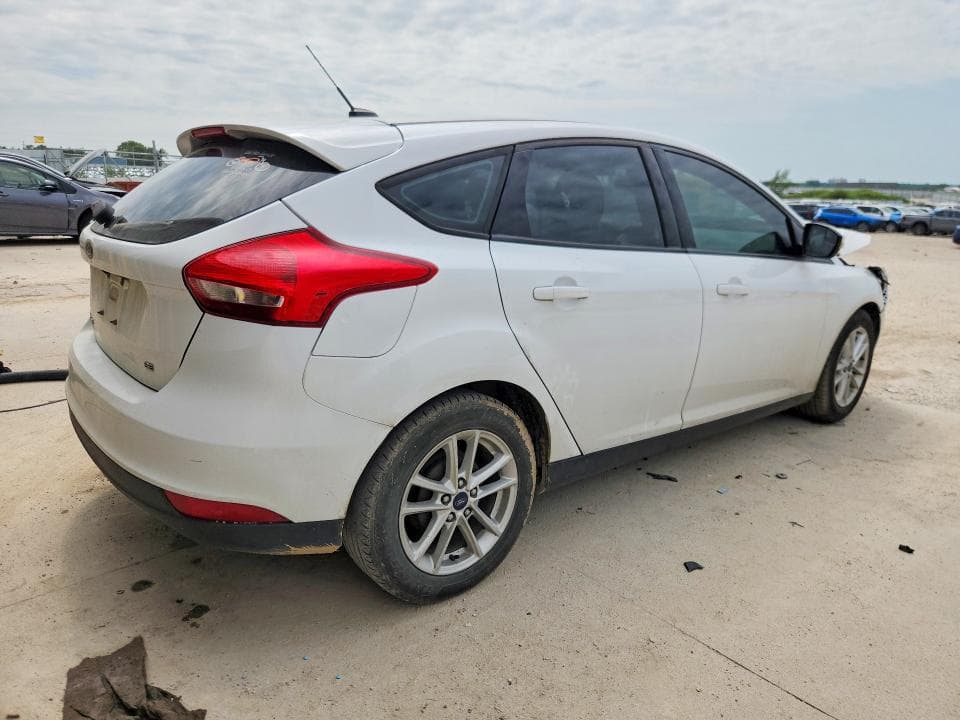 2017 FORD FOCUS SE 3