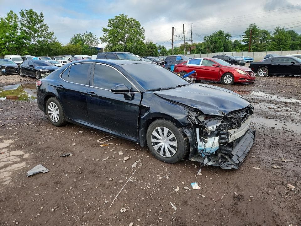 2020 TOYOTA CAMRY LE 4