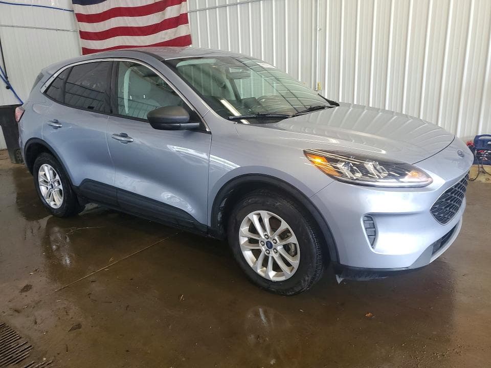 2022 FORD ESCAPE SE 4