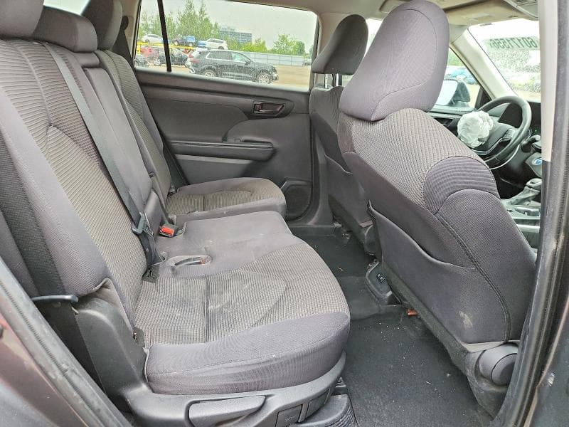 2020 TOYOTA HIGHLANDER HYBRID LE 11