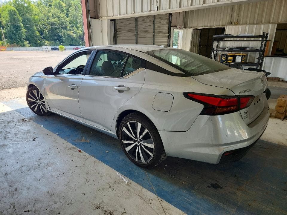 2022 NISSAN ALTIMA SR 2